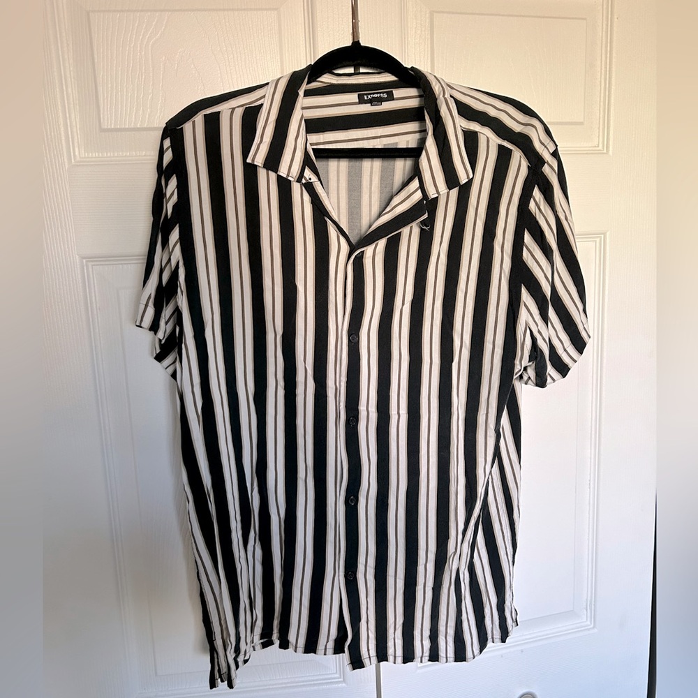 Express Men's Black and White Vertical Stripe Button-Up Shirt